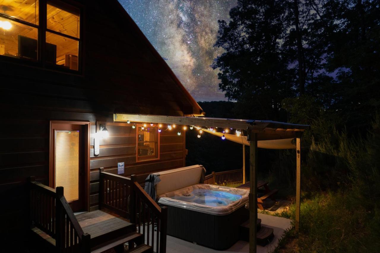 Trout N' About Your Blue Ridge Mountains Retreat, Hot Tub + Game Room! Ellijay Extérieur photo