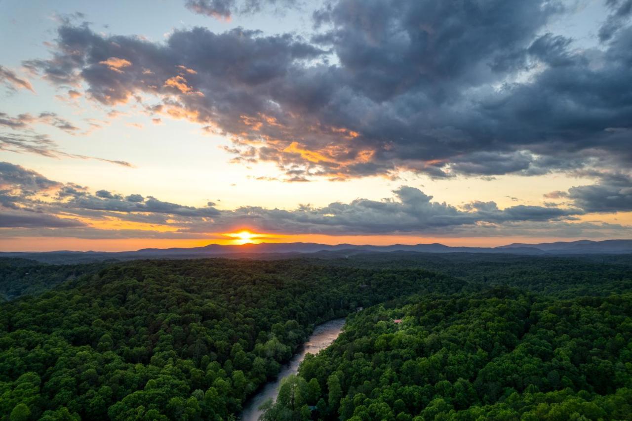 Trout N' About Your Blue Ridge Mountains Retreat, Hot Tub + Game Room! Ellijay Extérieur photo