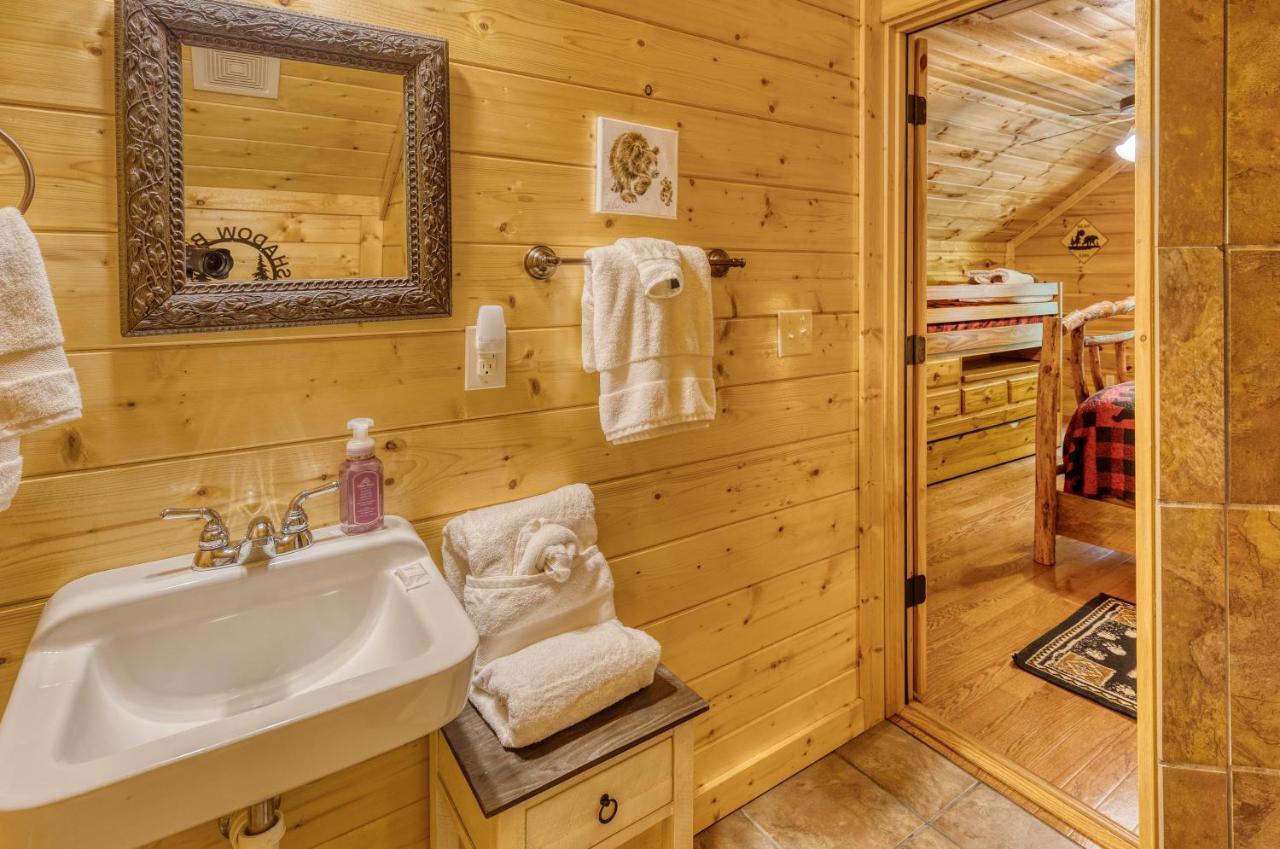 Trout N' About Your Blue Ridge Mountains Retreat, Hot Tub + Game Room! Ellijay Extérieur photo