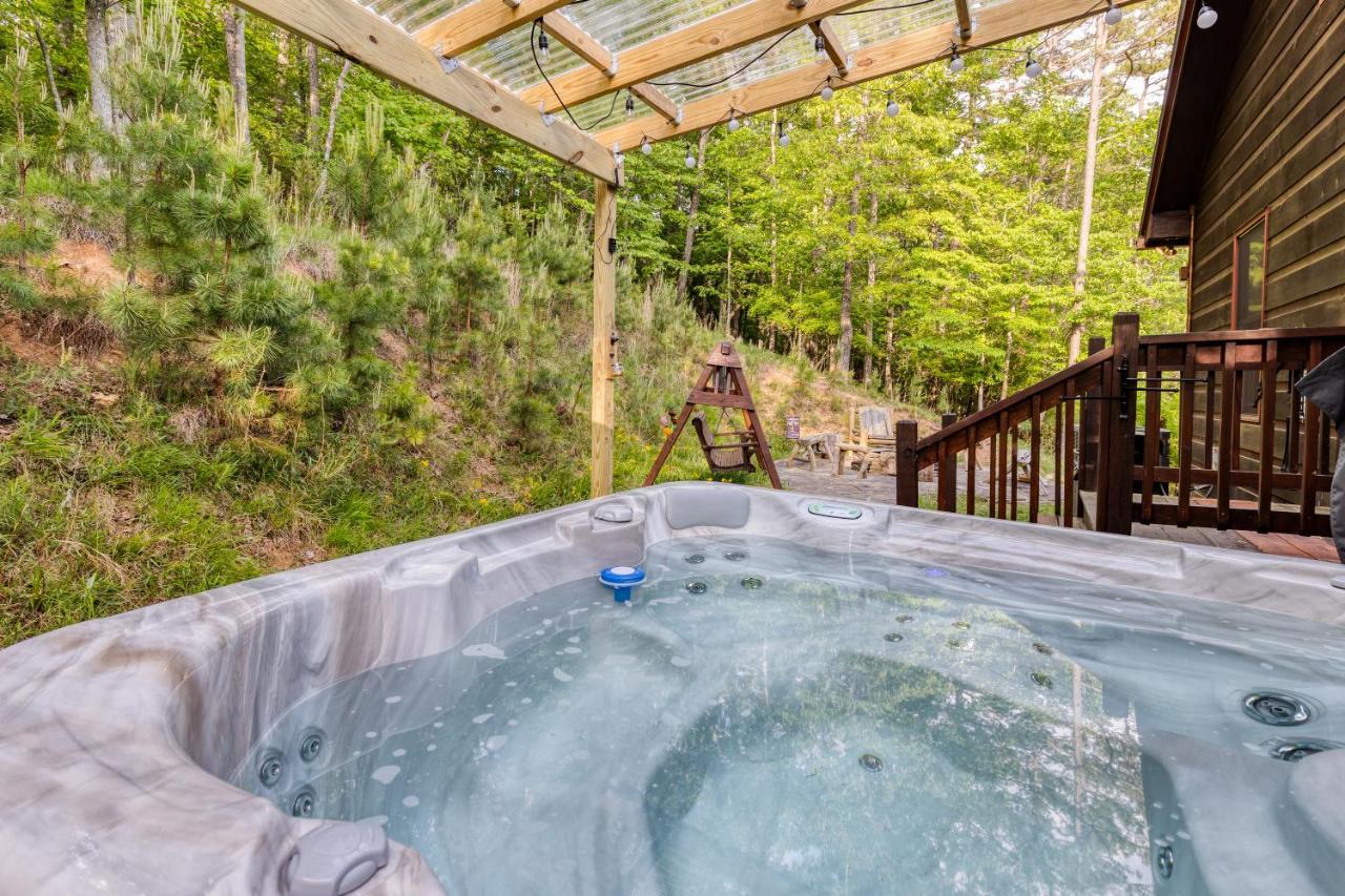 Trout N' About Your Blue Ridge Mountains Retreat, Hot Tub + Game Room! Ellijay Extérieur photo