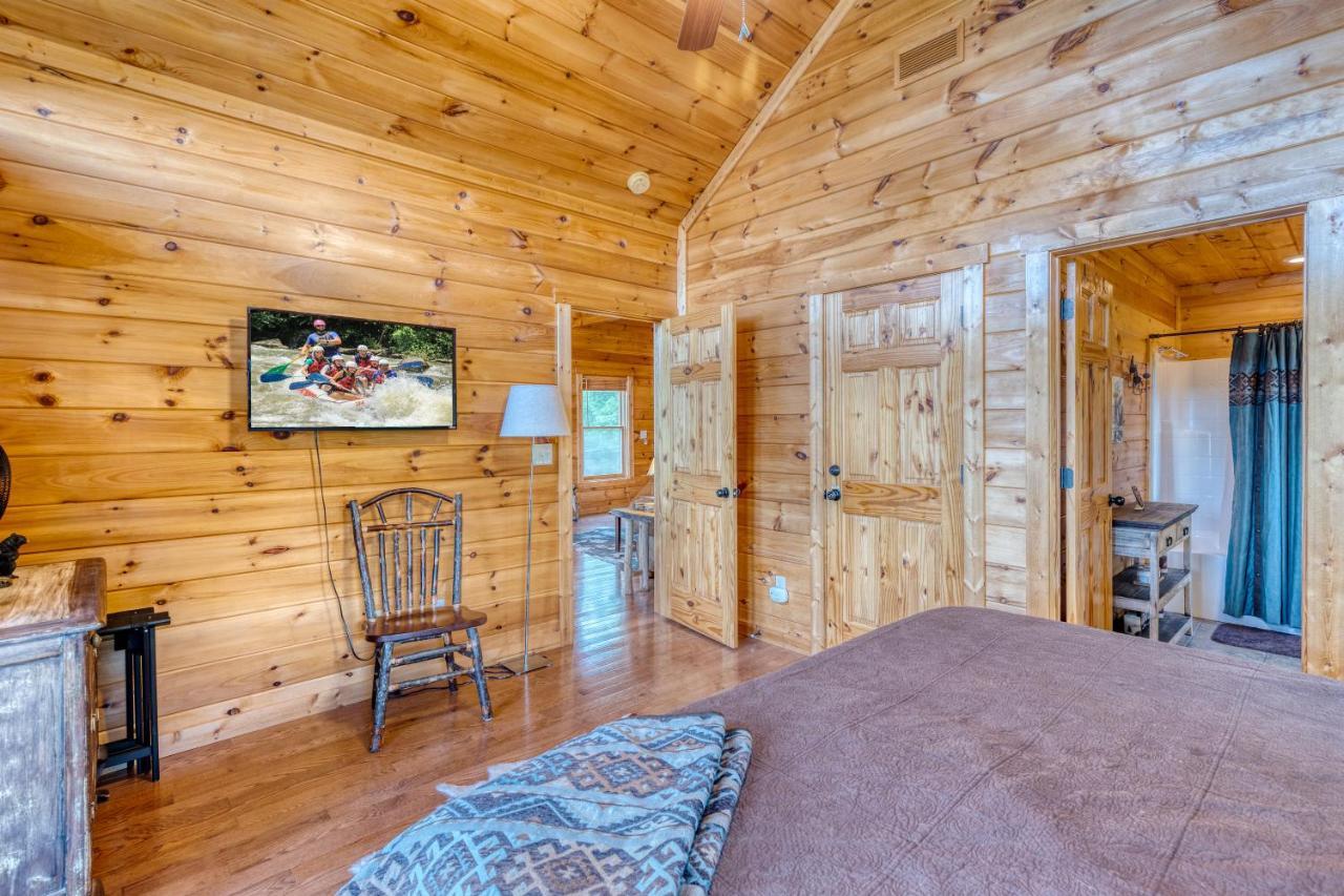 Trout N' About Your Blue Ridge Mountains Retreat, Hot Tub + Game Room! Ellijay Extérieur photo