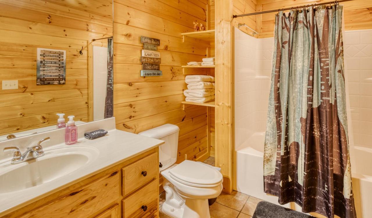 Trout N' About Your Blue Ridge Mountains Retreat, Hot Tub + Game Room! Ellijay Extérieur photo